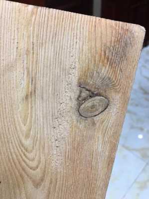 木材上的结巴如何处理（木材结疤）