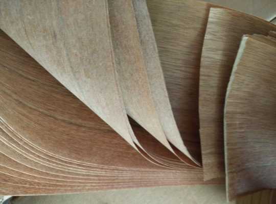 如何分辨科技木皮和天然木皮（科技木皮和天然木皮如何区分）