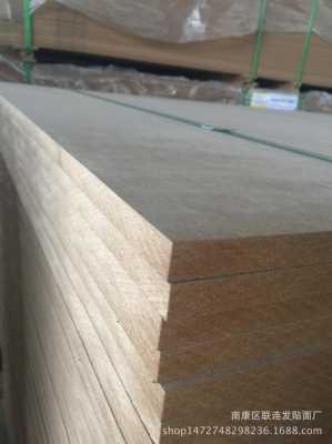 原木杨木密度板专业生产厂（原木原料和密度板区别）