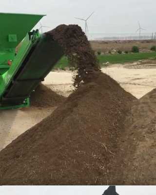 粉碎土块的农家具（土地粉碎机视频）