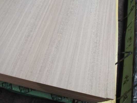 家具板材实木灰压制（白灰木板）